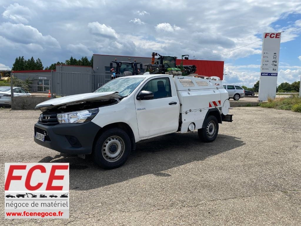 Toyota HILUX 2.4 D4D /MINIMAX COMBINE LONGWAY endommagé - Vakuumska cisterna: slika 1 Toyota HILUX 2.4 D4D /MINIMAX COMBINE LONGWAY endommagé - Vakuumska cisterna: slika 1