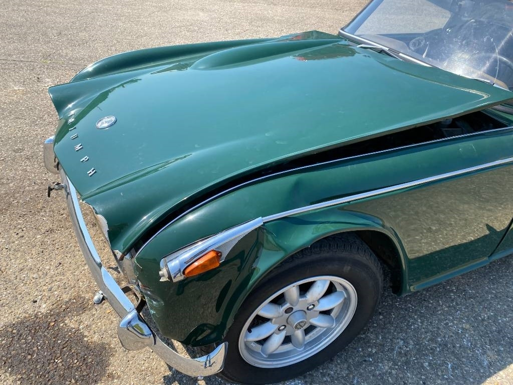 Automobil Triumph TR4-A + Hard Top / OldTimer endommagé: slika 21