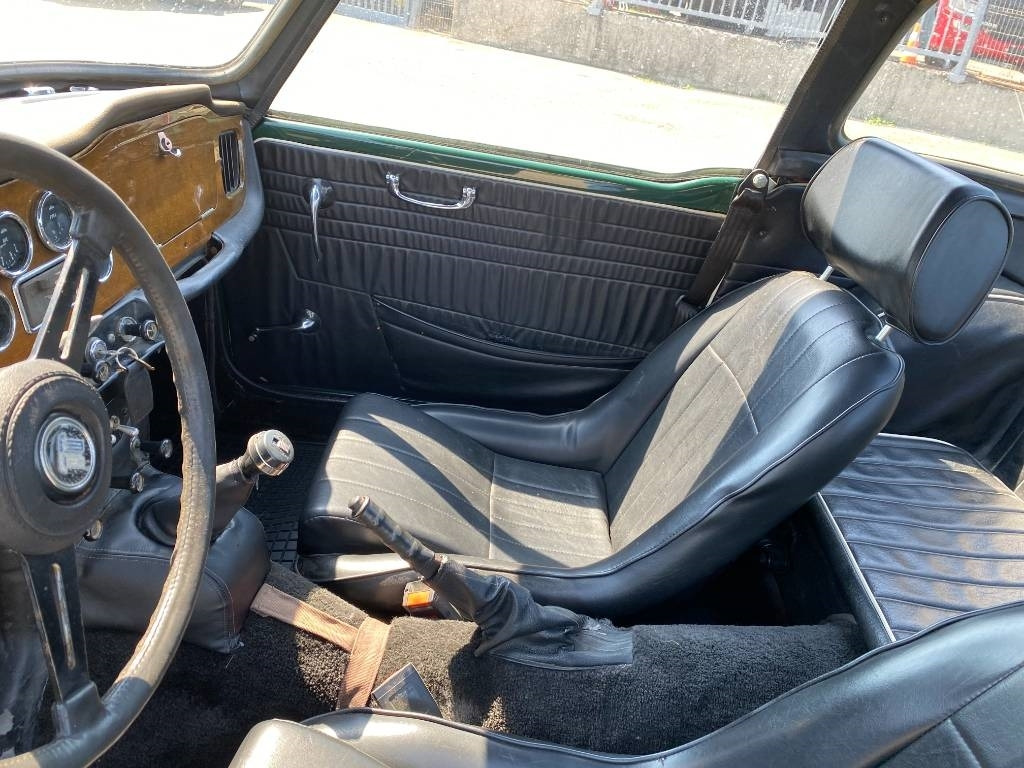 Automobil Triumph TR4-A + Hard Top / OldTimer endommagé: slika 16