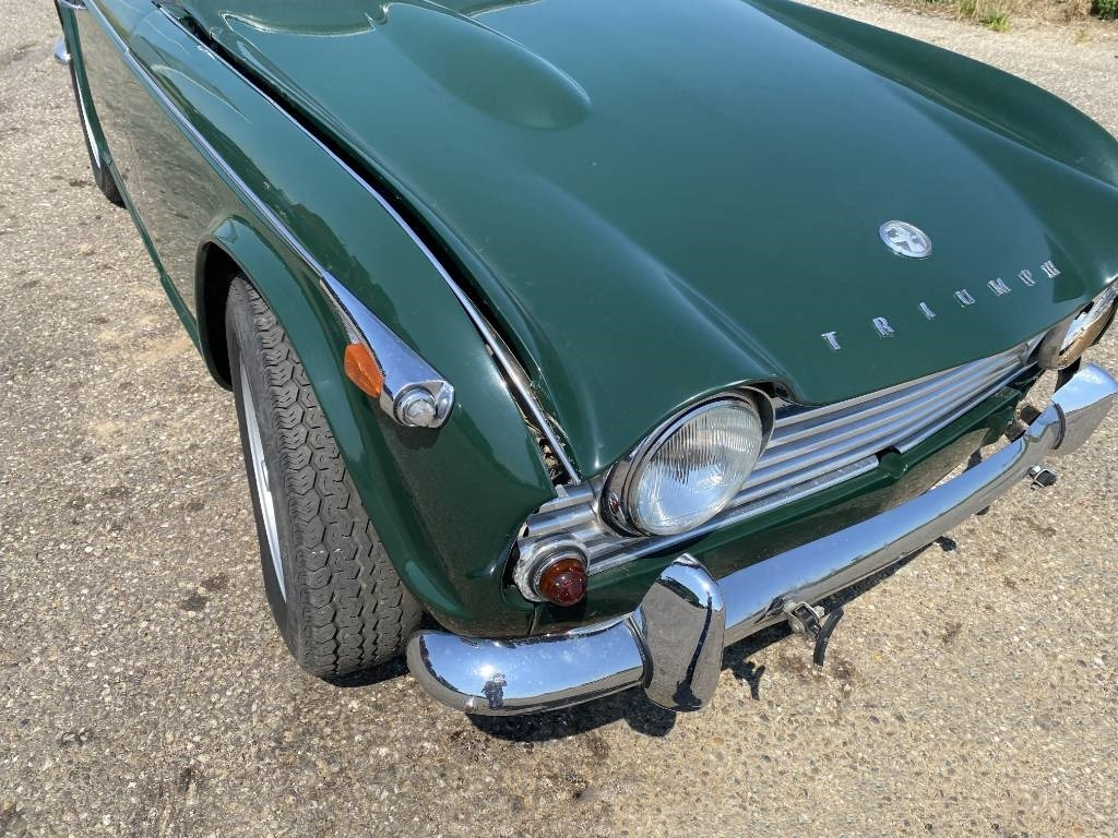 Automobil Triumph TR4-A + Hard Top / OldTimer endommagé: slika 9