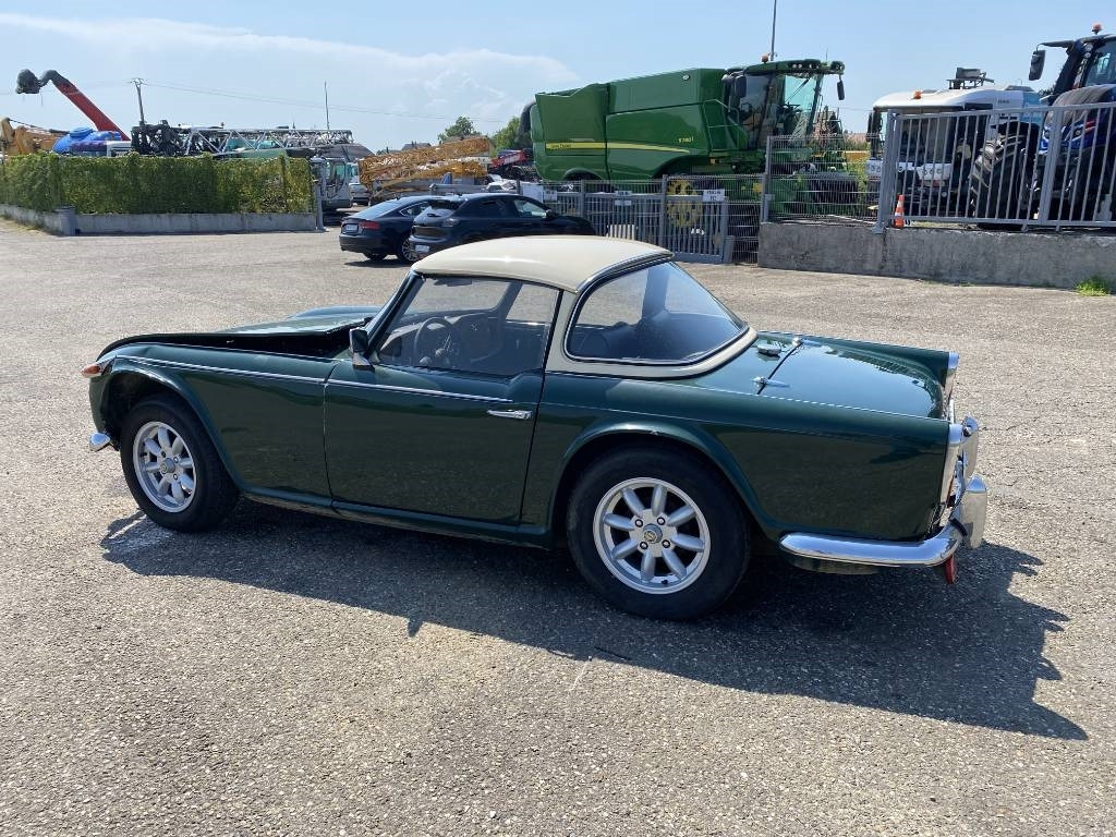 Automobil Triumph TR4-A + Hard Top / OldTimer endommagé: slika 6