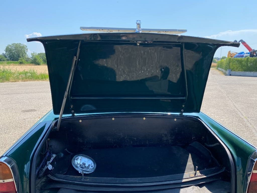 Automobil Triumph TR4-A + Hard Top / OldTimer endommagé: slika 36