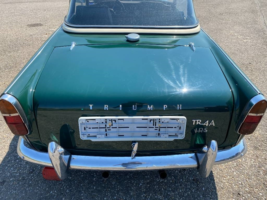 Automobil Triumph TR4-A + Hard Top / OldTimer endommagé: slika 32