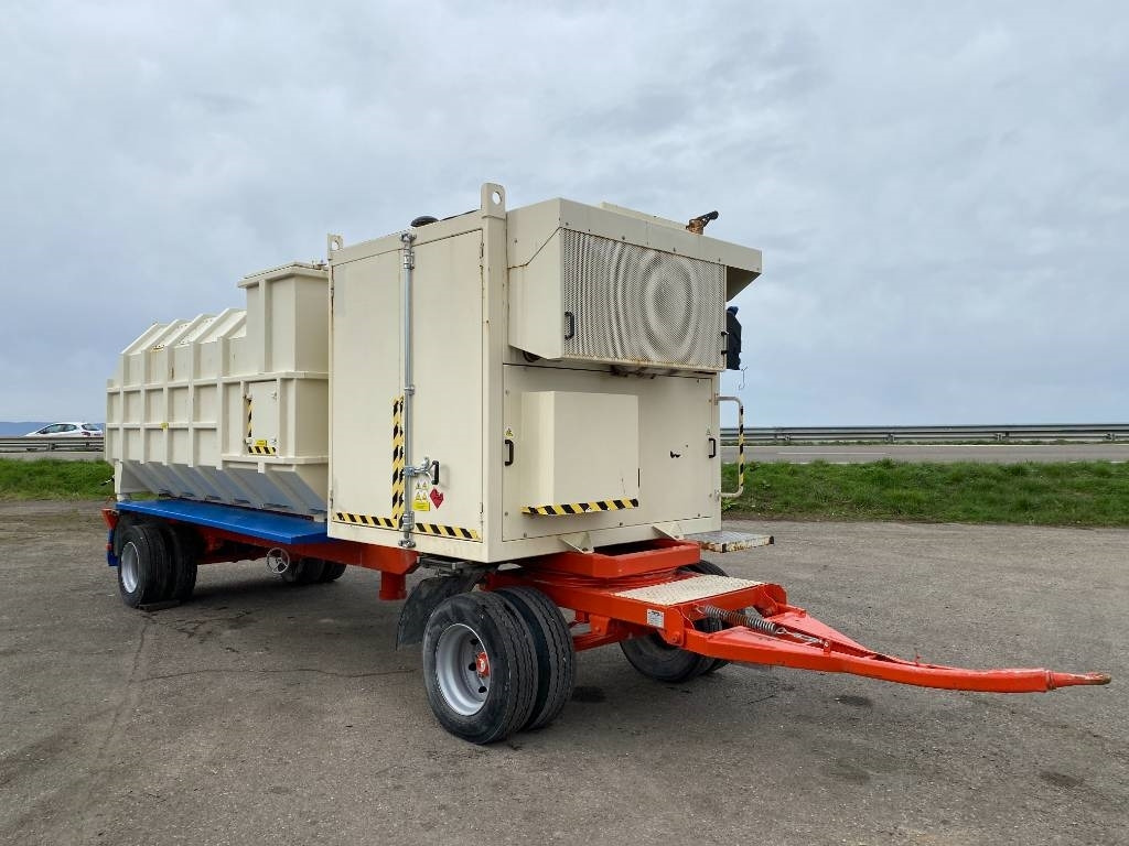 UNIVAC ASPIRATEUR MOBILE UNIVAC SC90DAV9AR-C - Vakuumska cisterna: slika 3 UNIVAC ASPIRATEUR MOBILE UNIVAC SC90DAV9AR-C - Vakuumska cisterna: slika 3