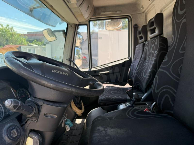 Iveco 120E22 CAISSE FRIGO HAYON - Hladnjača: slika 4 Iveco 120E22 CAISSE FRIGO HAYON - Hladnjača: slika 4