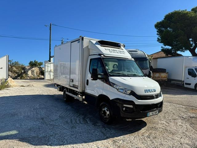 Iveco 35C16 CAISSE FRIGO LAMBERET ET CARRIER ET HAYON - Dostavno vozilo hladnjača: slika 3 Iveco 35C16 CAISSE FRIGO LAMBERET ET CARRIER ET HAYON - Dostavno vozilo hladnjača: slika 3