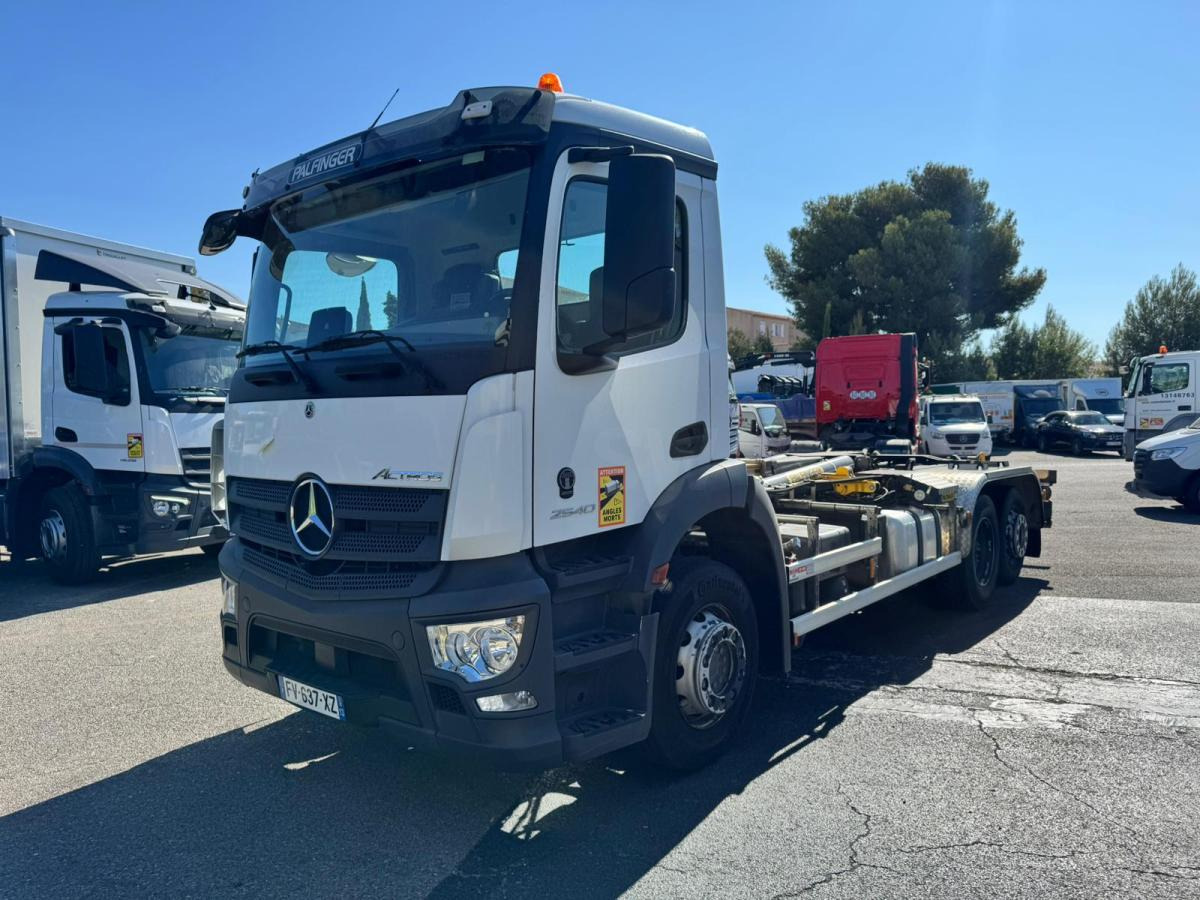 Mercedes Actros 2540 - Kamion sa hidrauličnom kukom: slika 1 Mercedes Actros 2540 - Kamion sa hidrauličnom kukom: slika 1