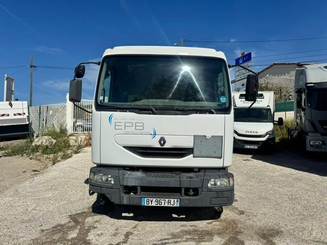 Renault MIDLUM 210 CITERNE MERCERON 11000 L 4 COMPARTIMENTS - Kamion cisterna: slika 5 Renault MIDLUM 210 CITERNE MERCERON 11000 L 4 COMPARTIMENTS - Kamion cisterna: slika 5