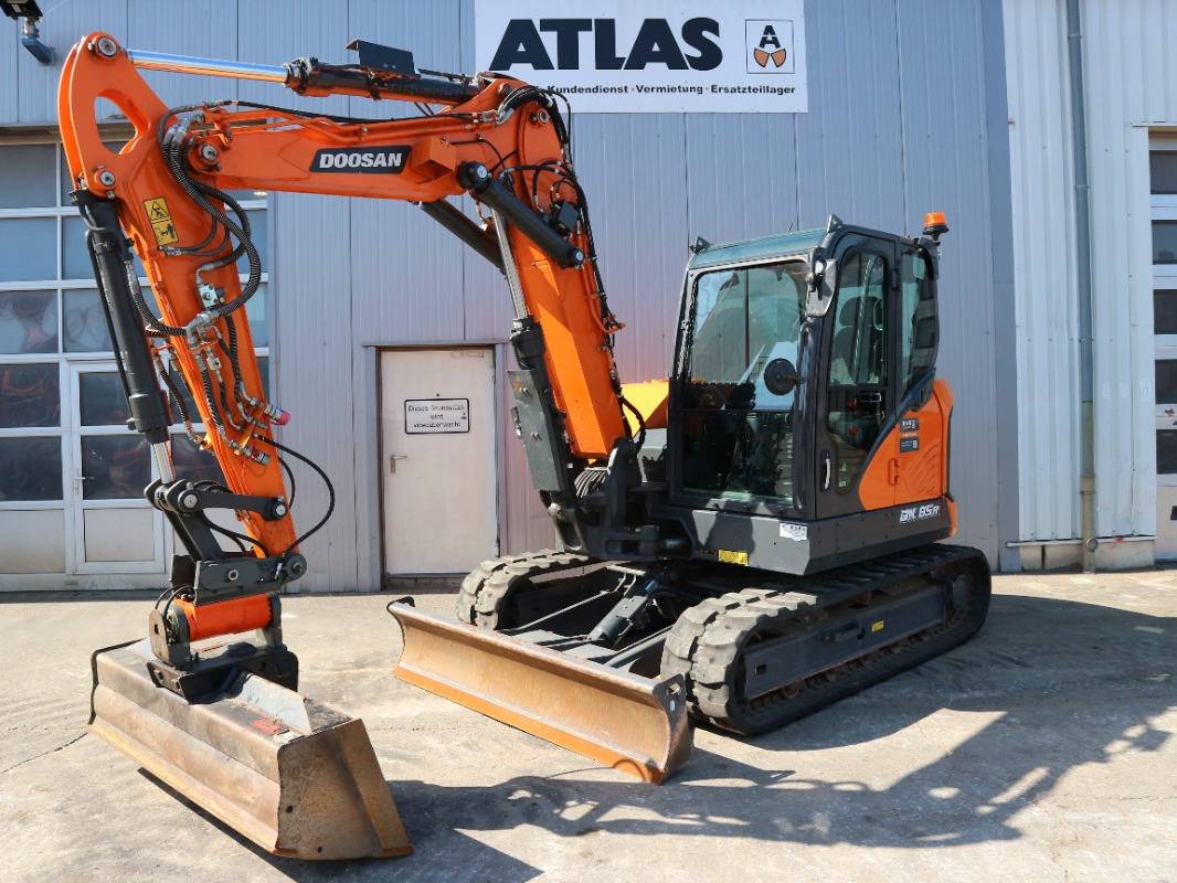 Doosan DX85R-7 - Mini bager: slika 1 Doosan DX85R-7 - Mini bager: slika 1