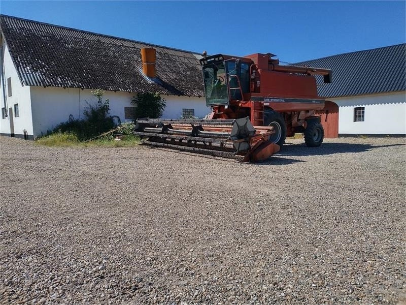 Case IH 1680 E 22 fod skærebord og ekstra bredde hjul - Kombinovani kombajn: slika 2 Case IH 1680 E 22 fod skærebord og ekstra bredde hjul - Kombinovani kombajn: slika 2