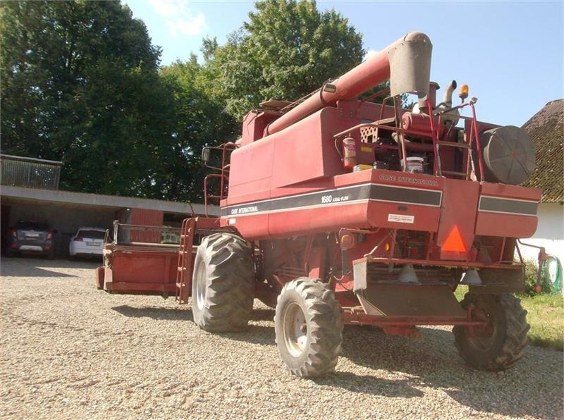 Case IH 1680 E 22 fod skærebord og ekstra bredde hjul - Kombinovani kombajn: slika 5 Case IH 1680 E 22 fod skærebord og ekstra bredde hjul - Kombinovani kombajn: slika 5