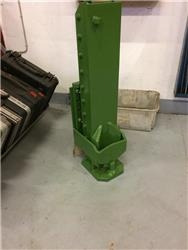 Krone Big X 630 Hitch BEMÆRK lang model - Oprema za prevrtanje i razlaganje: slika 1 Krone Big X 630 Hitch BEMÆRK lang model - Oprema za prevrtanje i razlaganje: slika 1