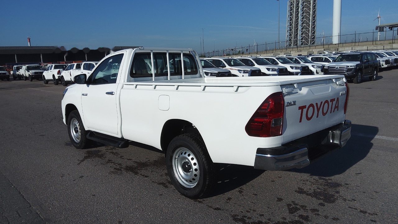 Toyota Hilux / Revo Pick-up single Cab pack security 2.4L Turbo Diesel Manual - Pikap: slika 5 Toyota Hilux / Revo Pick-up single Cab pack security 2.4L Turbo Diesel Manual - Pikap: slika 5