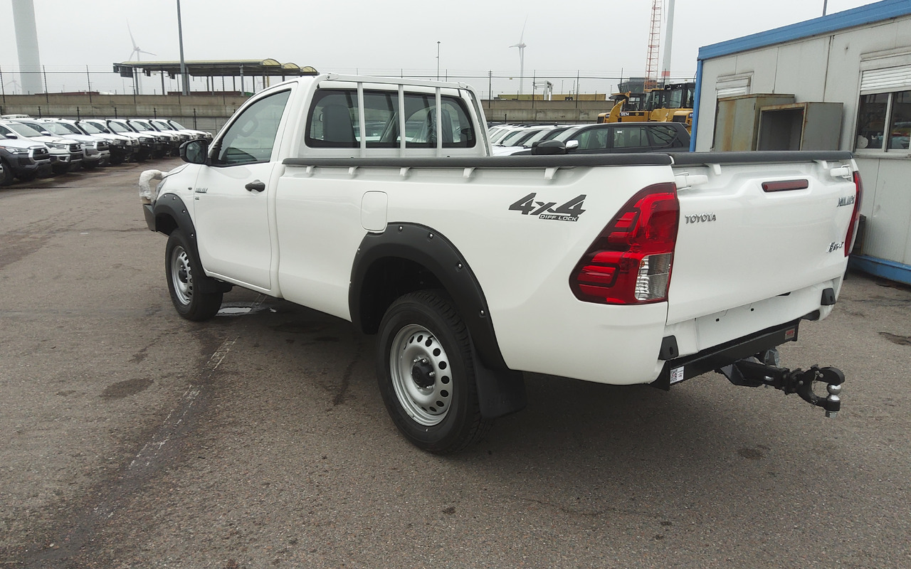 Toyota Hilux / Revo RHD Pick-up single Cab 2.8L Diesel Manual - Pikap: slika 4 Toyota Hilux / Revo RHD Pick-up single Cab 2.8L Diesel Manual - Pikap: slika 4