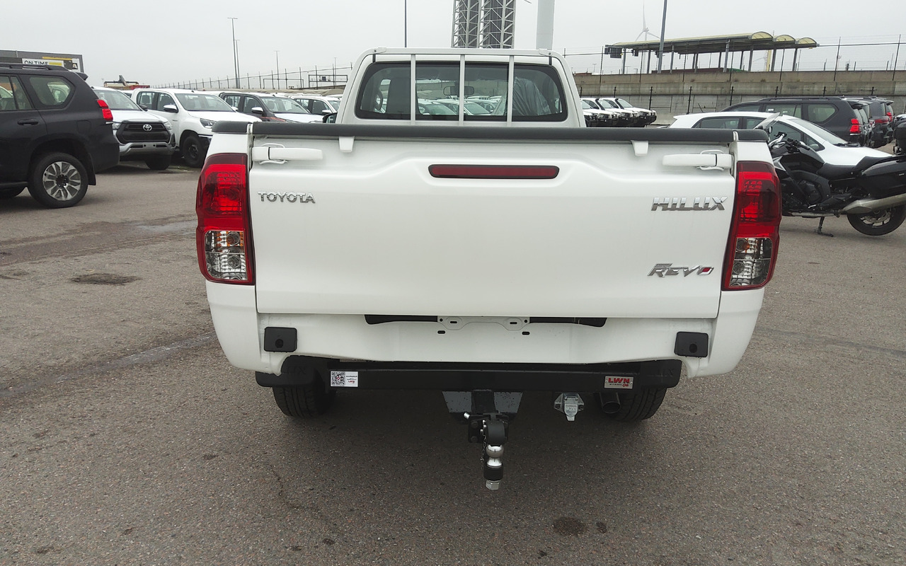 Toyota Hilux / Revo RHD Pick-up single Cab 2.8L Diesel Manual - Pikap: slika 5 Toyota Hilux / Revo RHD Pick-up single Cab 2.8L Diesel Manual - Pikap: slika 5