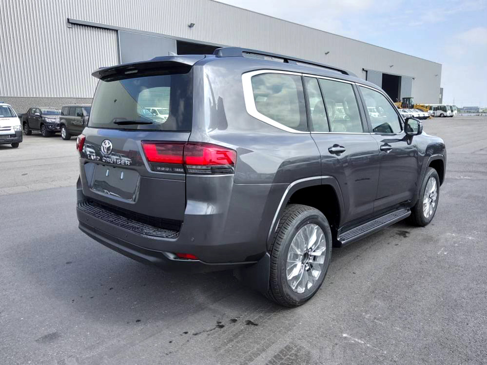 Toyota Land Cruiser 300 V6 VXR ZX 7 SEATERS / PLACES 3.5L Petrol Automatic AEOB - SUVSUV: slika 5 Toyota Land Cruiser 300 V6 VXR ZX 7 SEATERS / PLACES 3.5L Petrol Automatic AEOB - SUVSUV: slika 5
