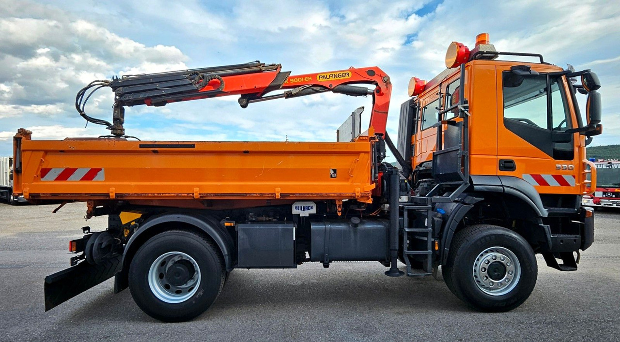 Iveco Trakker 190T33 4x4 Euro5 Kran Palfinger Funk - Istovarivač, Kamion sa dizalicom: slika 2 Iveco Trakker 190T33 4x4 Euro5 Kran Palfinger Funk - Istovarivač, Kamion sa dizalicom: slika 2