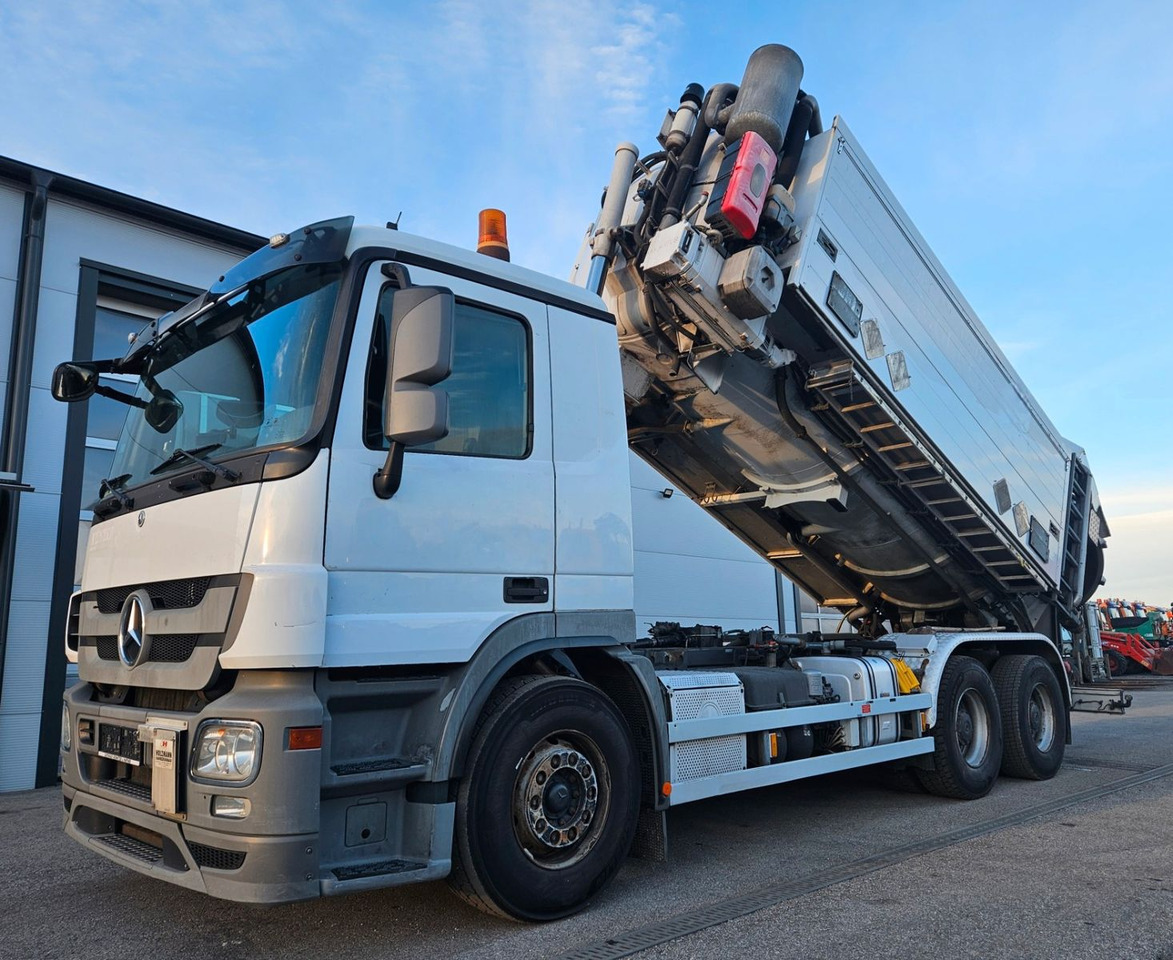 Mercedes-Benz ACTROS 2641 HOLZMANN Tankreiniger Saug-Druck ADR - Vakuumska cisterna: slika 1 Mercedes-Benz ACTROS 2641 HOLZMANN Tankreiniger Saug-Druck ADR - Vakuumska cisterna: slika 1