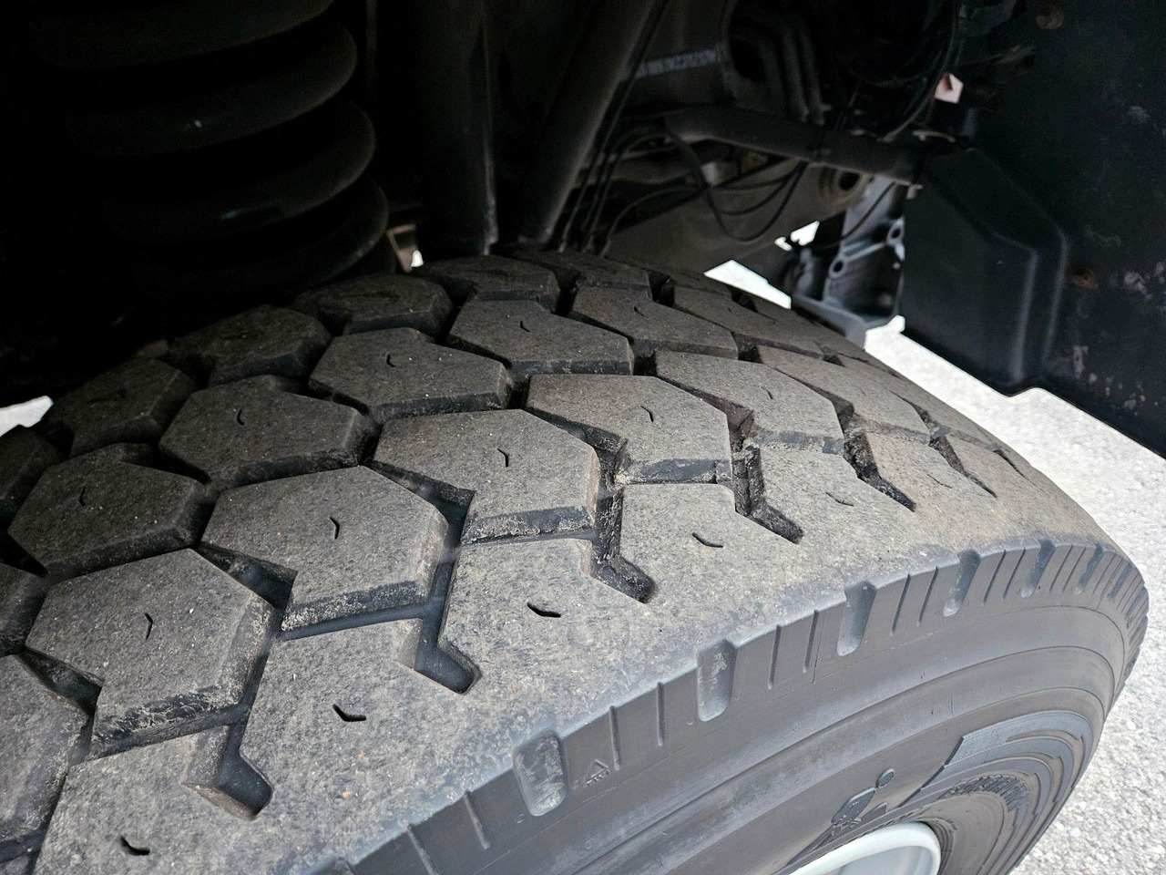 Istovarivač Unimog U423 UGE Euro6 Hydrostat Schmidt Stratos: slika 18 Istovarivač Unimog U423 UGE Euro6 Hydrostat Schmidt Stratos: slika 18