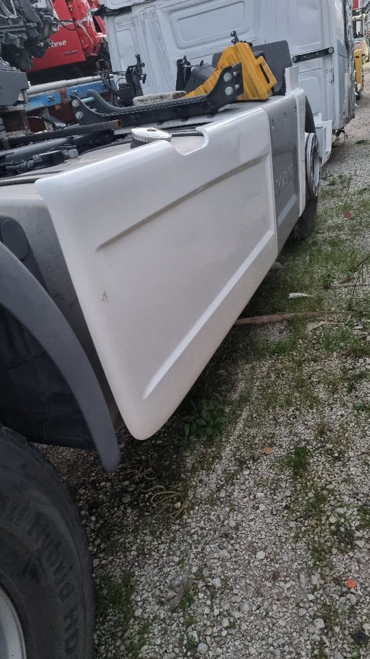 MAN TGX E6 pezzi di ricambio - Rezervni deo za Kamion: slika 2 MAN TGX E6 pezzi di ricambio - Rezervni deo za Kamion: slika 2