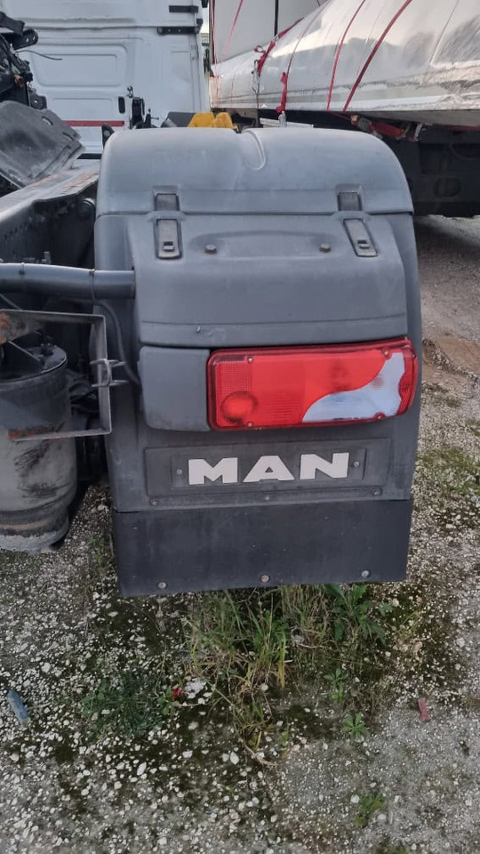 MAN TGX E6 pezzi di ricambio - Rezervni deo za Kamion: slika 4 MAN TGX E6 pezzi di ricambio - Rezervni deo za Kamion: slika 4