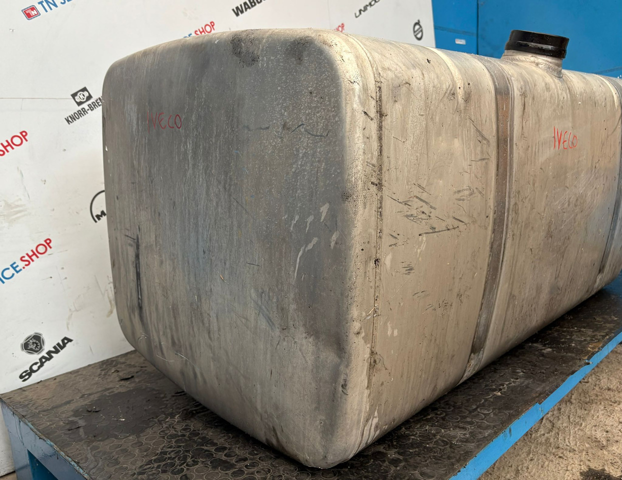Serbatoio Gasolio Iveco - Rezervoar za gorivo za Kamion: slika 3 Serbatoio Gasolio Iveco - Rezervoar za gorivo za Kamion: slika 3