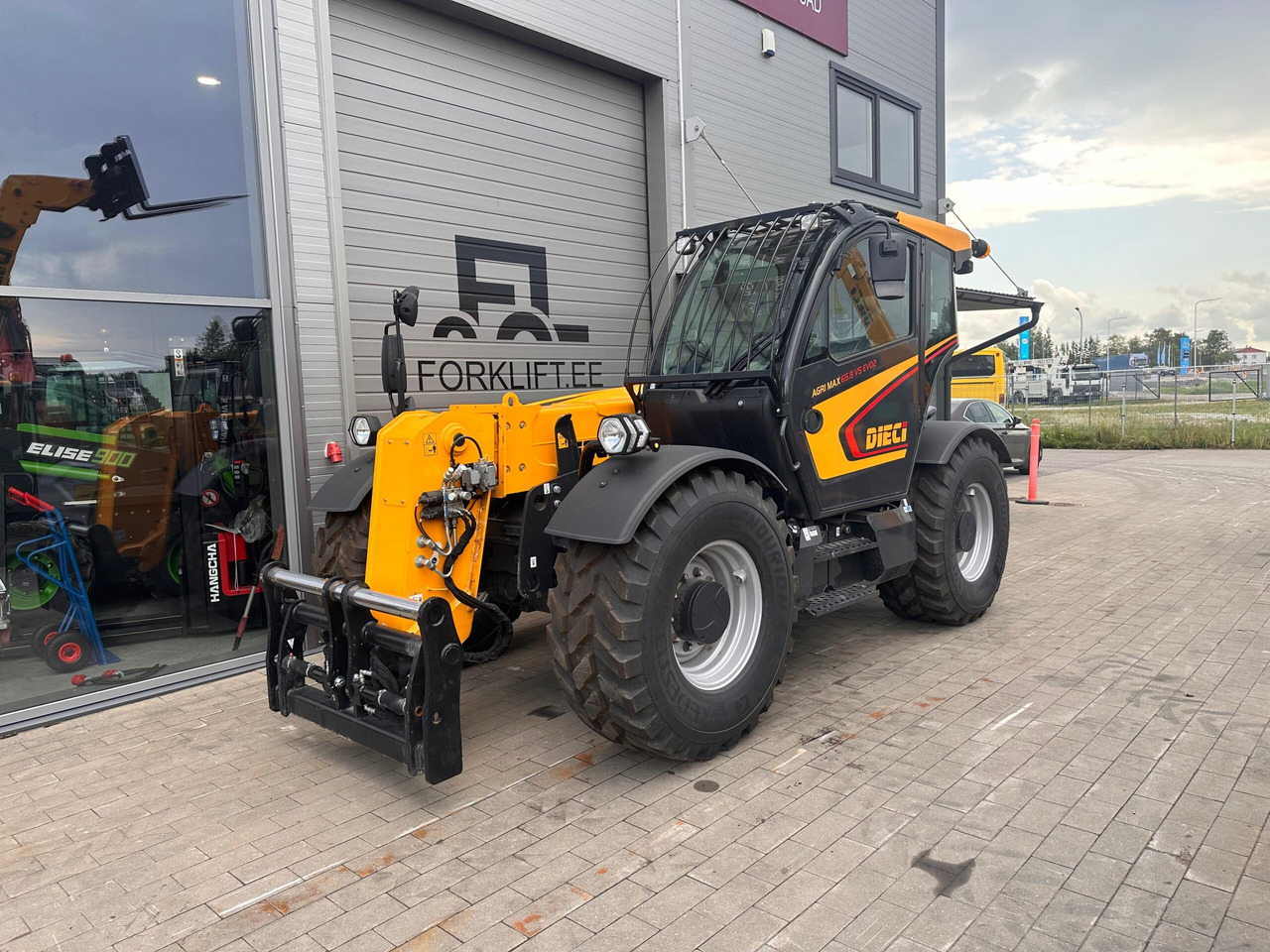 Dieci Agri Max 65.8 VS EVO2 - Teleskopski upravljač: slika 1 Dieci Agri Max 65.8 VS EVO2 - Teleskopski upravljač: slika 1
