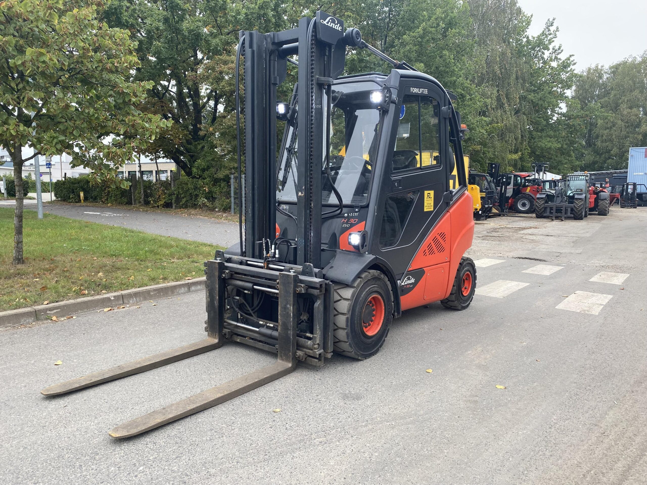 Linde H30D - Dizel viljuškar: slika 1 Linde H30D - Dizel viljuškar: slika 1