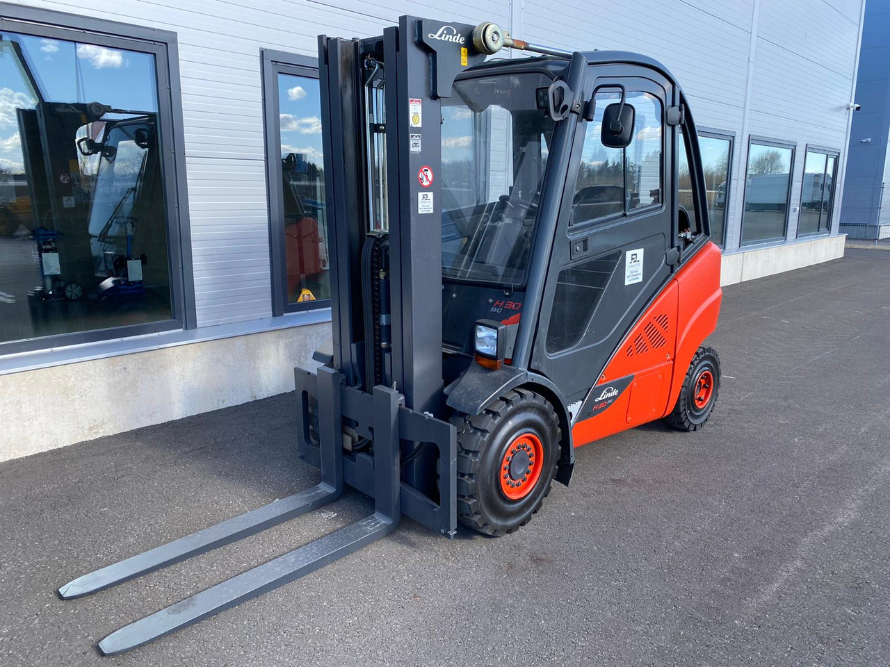 Linde H30T-02 EVO - Gasni viljuškar: slika 1 Linde H30T-02 EVO - Gasni viljuškar: slika 1