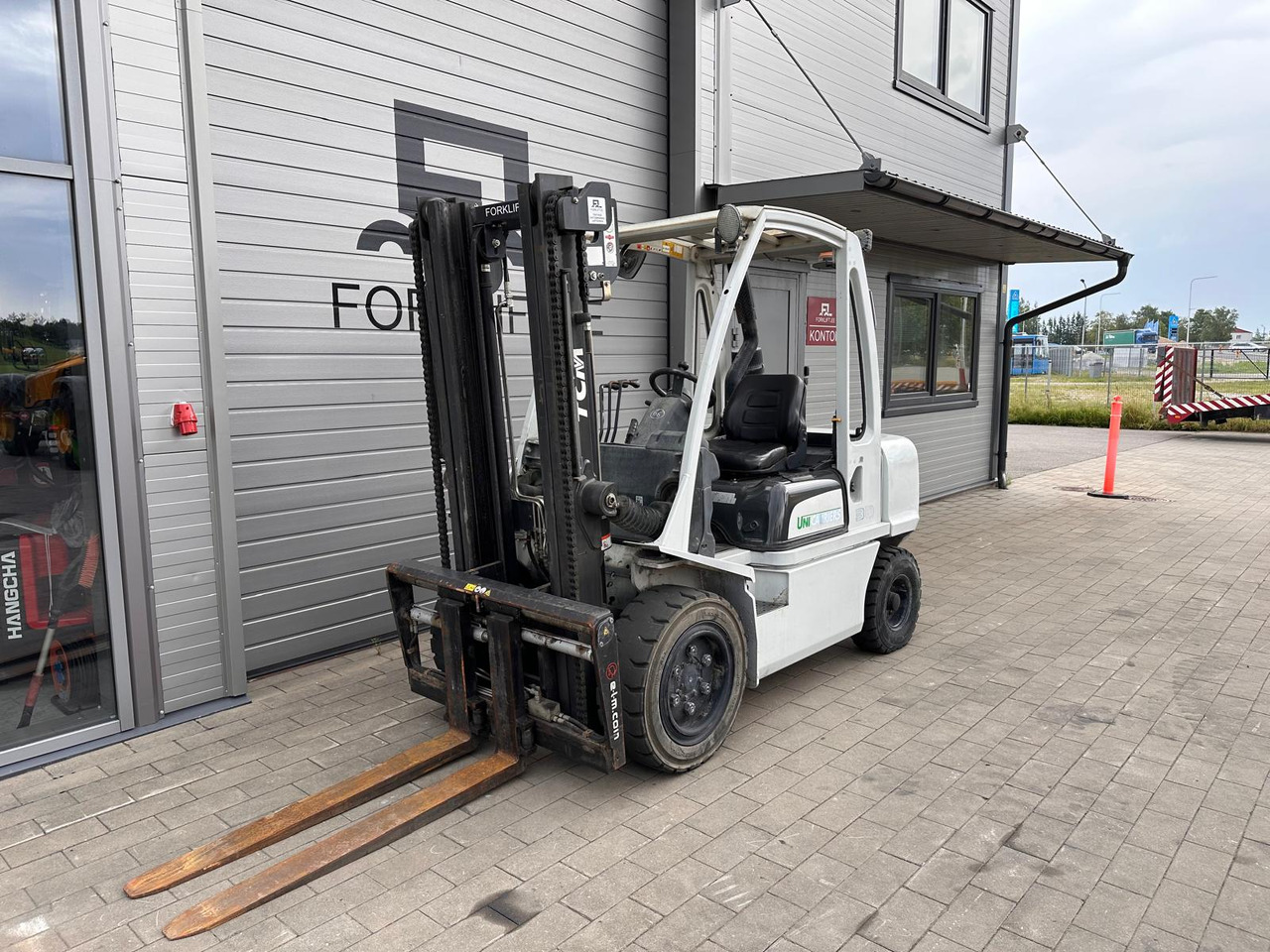 Unicarriers YG1D2A30Q - Dizel viljuškar: slika 1 Unicarriers YG1D2A30Q - Dizel viljuškar: slika 1