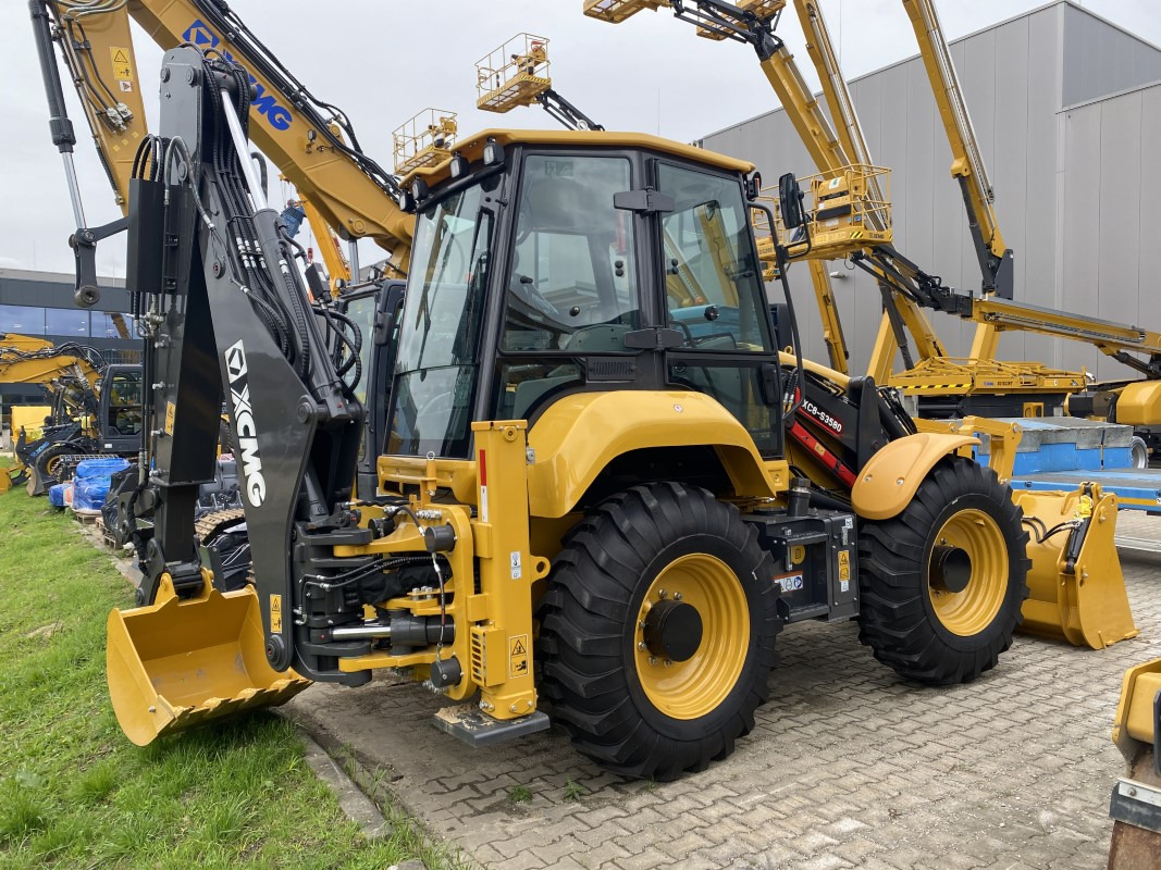 XCMG XC8-S3580 - Bager utovarivač: slika 2 XCMG XC8-S3580 - Bager utovarivač: slika 2