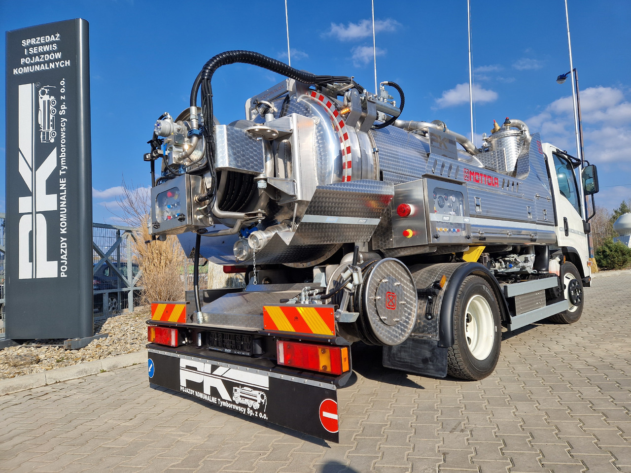 ISUZU  - Vakuumska cisterna: slika 2 ISUZU  - Vakuumska cisterna: slika 2