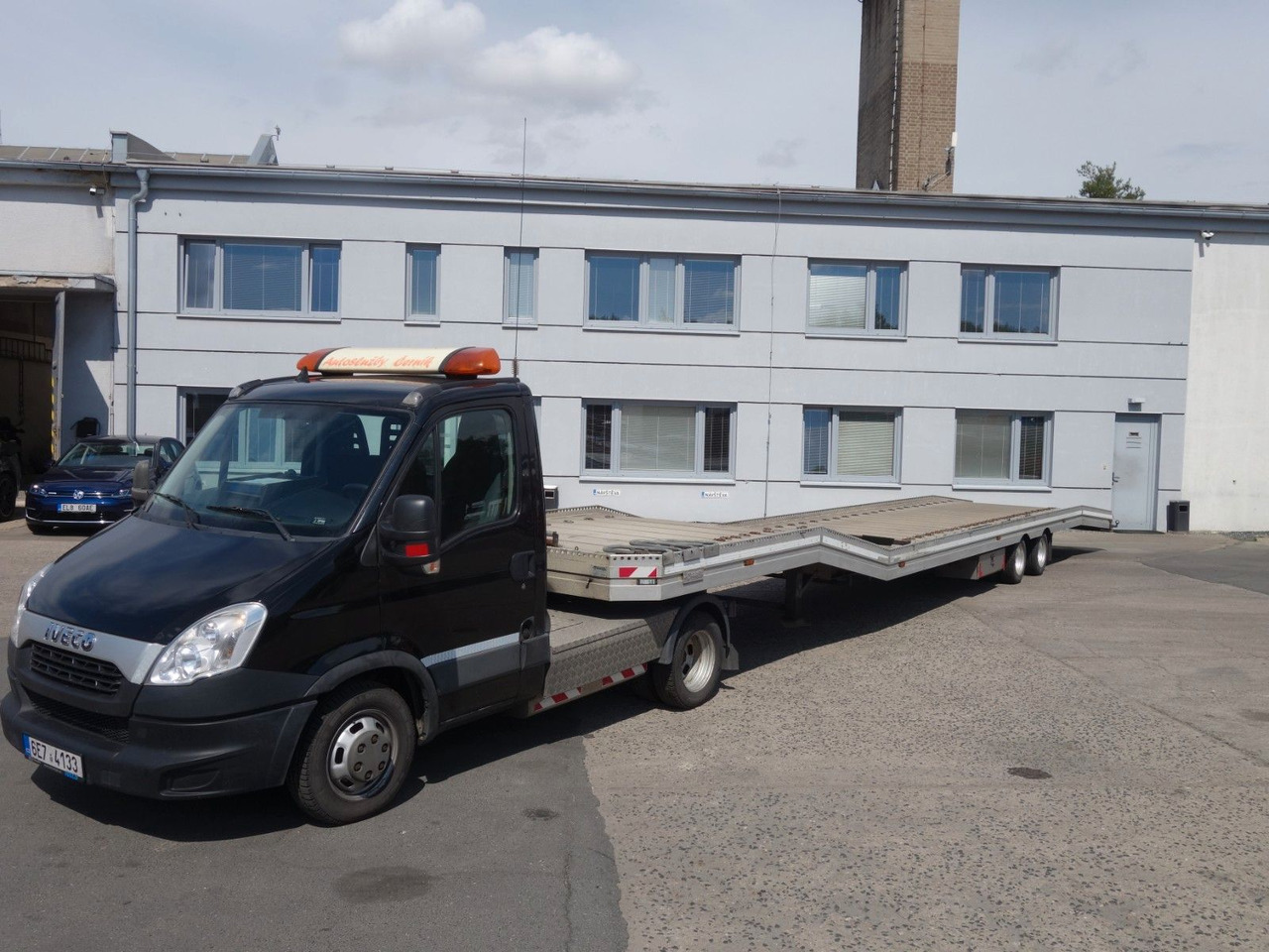 Iveco Daily 35 S 17 mit Anhänger für 3 PKW - Kamion za prevoz automobila: slika 1 Iveco Daily 35 S 17 mit Anhänger für 3 PKW - Kamion za prevoz automobila: slika 1