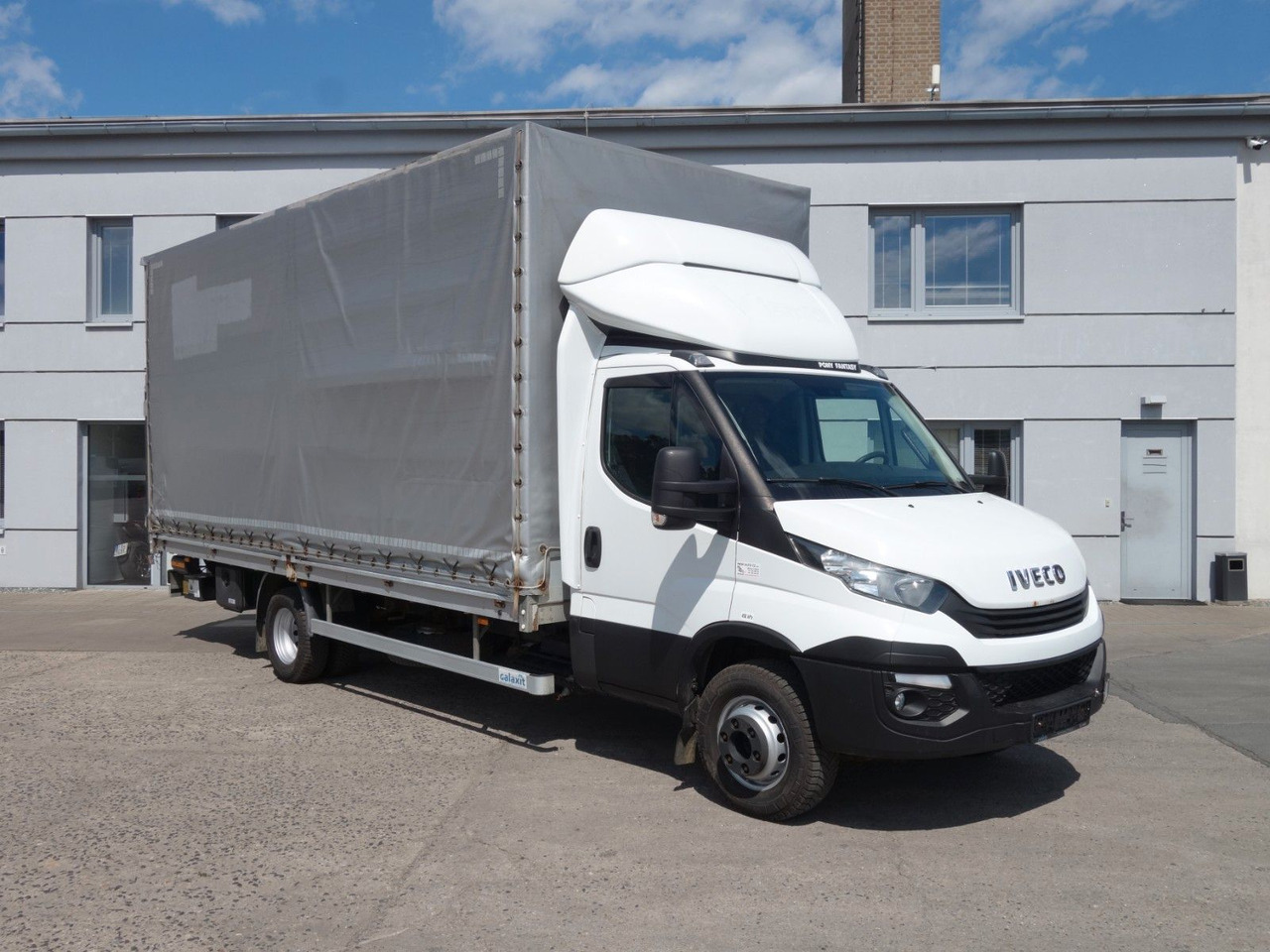Iveco Daily 70C18 mit LBW - Dostavno vozilo sa ceradom: slika 2 Iveco Daily 70C18 mit LBW - Dostavno vozilo sa ceradom: slika 2