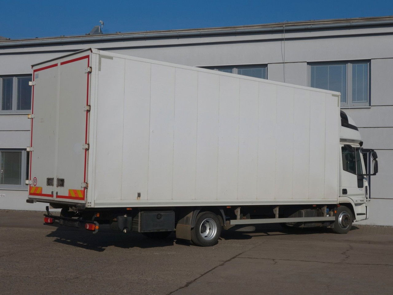 Iveco EuroCargo 75 75E19, 18 Palleten - Kamion sa zatvorenim sandukom: slika 5 Iveco EuroCargo 75 75E19, 18 Palleten - Kamion sa zatvorenim sandukom: slika 5