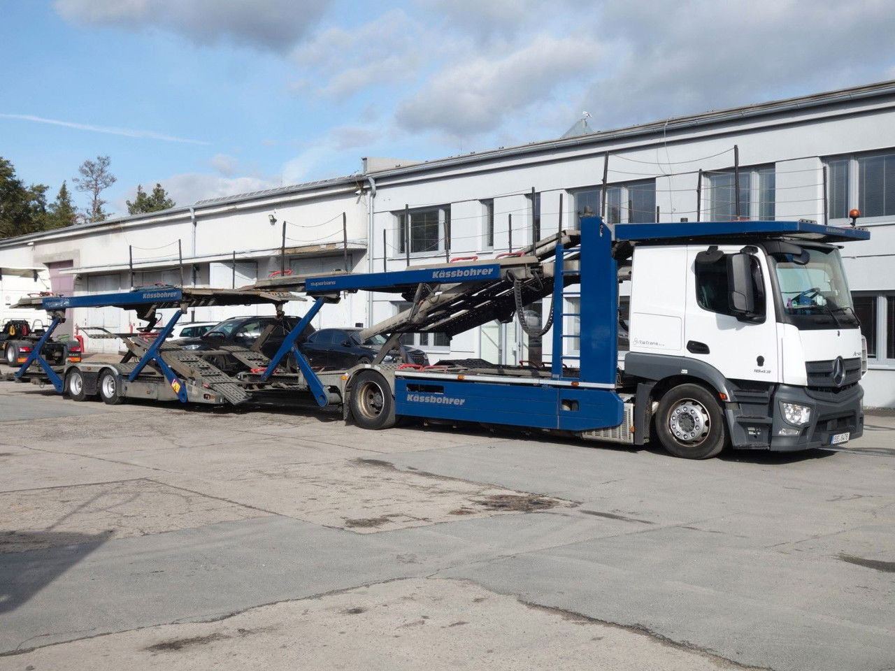 Mercedes-Benz Actros 1843 mit Kässbohrer Supertrans/Supertrans - Kamion za prevoz automobila: slika 2 Mercedes-Benz Actros 1843 mit Kässbohrer Supertrans/Supertrans - Kamion za prevoz automobila: slika 2
