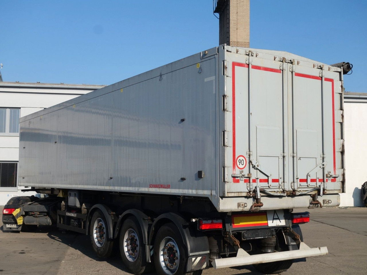 Schwarzmüller Alu Kipper, 50 cm3, Rollplane, Liftachse, SAF - Poluprikolica istovarivača: slika 5 Schwarzmüller Alu Kipper, 50 cm3, Rollplane, Liftachse, SAF - Poluprikolica istovarivača: slika 5