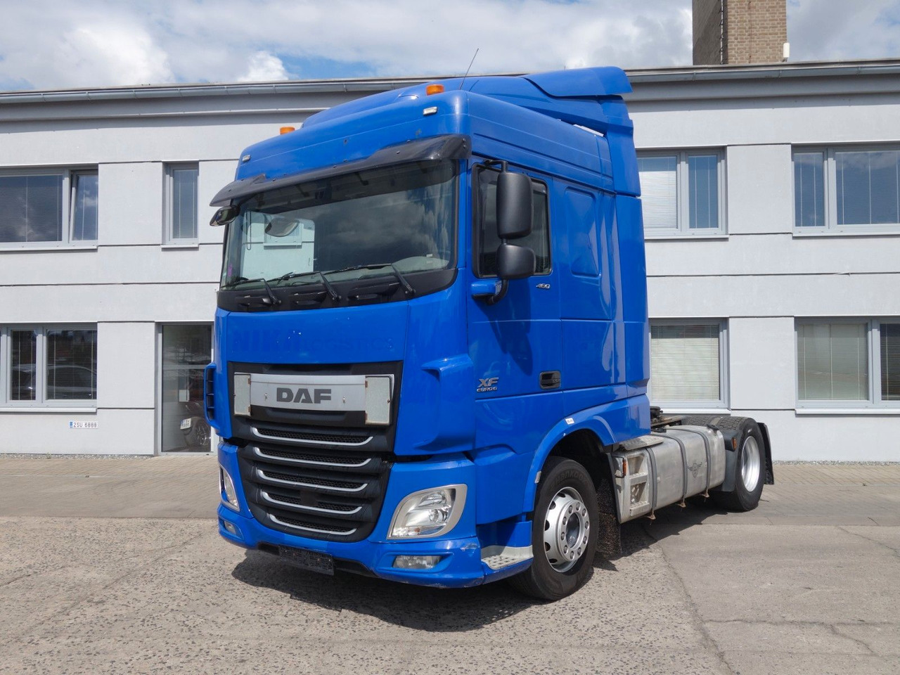 DAF XF 460 SC Standard, Standklima, 3 Stk. - Tegljač: slika 1 DAF XF 460 SC Standard, Standklima, 3 Stk. - Tegljač: slika 1