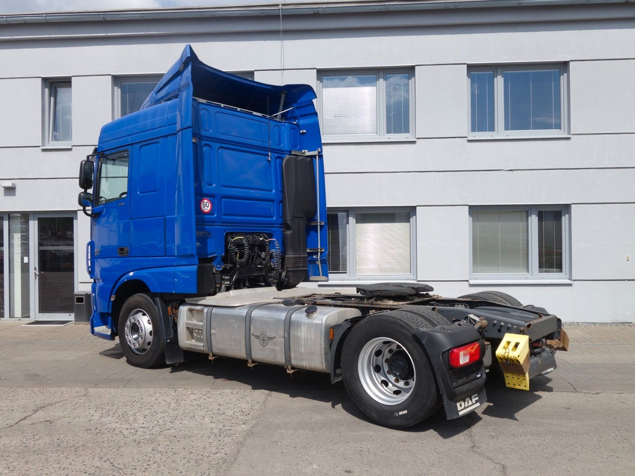 DAF XF 460 SC Standard, Standklima, 3 Stk. - Tegljač: slika 4 DAF XF 460 SC Standard, Standklima, 3 Stk. - Tegljač: slika 4