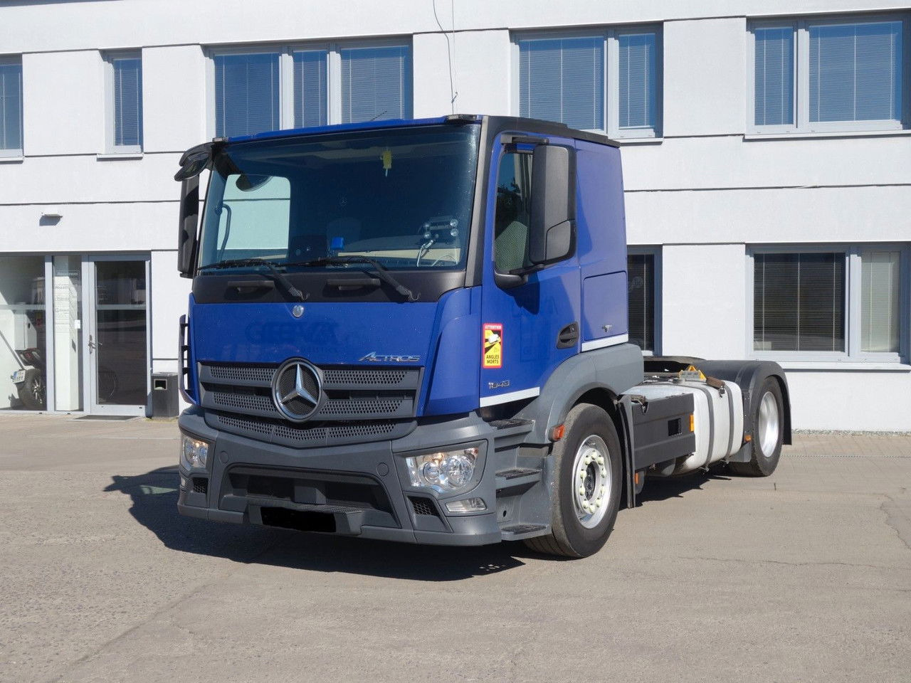 Mercedes-Benz Actros 1843 Lsnrl LD, Retarder, Navi, 9 Stk. - Tegljač: slika 4 Mercedes-Benz Actros 1843 Lsnrl LD, Retarder, Navi, 9 Stk. - Tegljač: slika 4