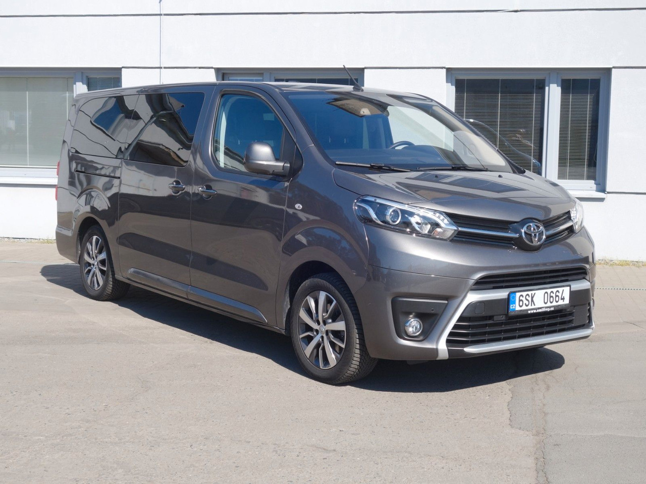 Toyota Proace Verso L2 Executive - Putnički kombi: slika 2 Toyota Proace Verso L2 Executive - Putnički kombi: slika 2