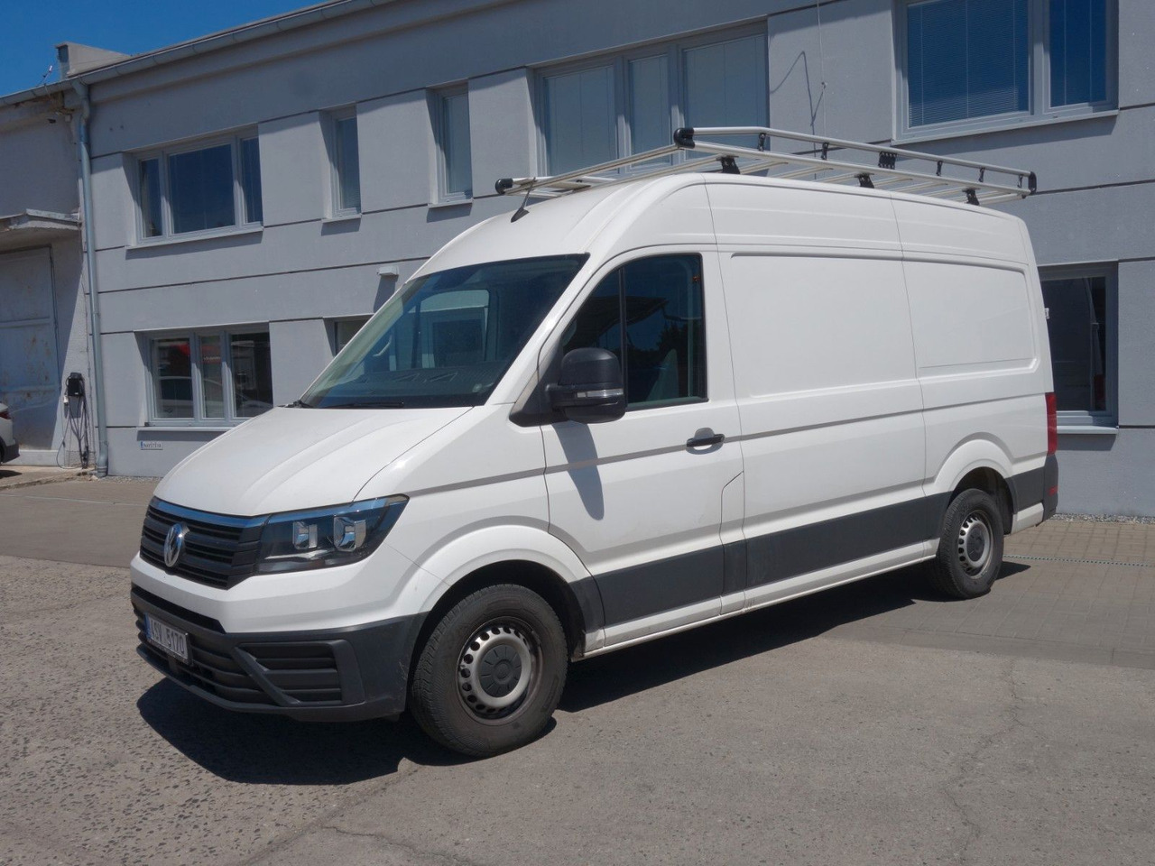 Volkswagen Crafter 2,0 TDI 103 kW - Furgon: slika 2 Volkswagen Crafter 2,0 TDI 103 kW - Furgon: slika 2