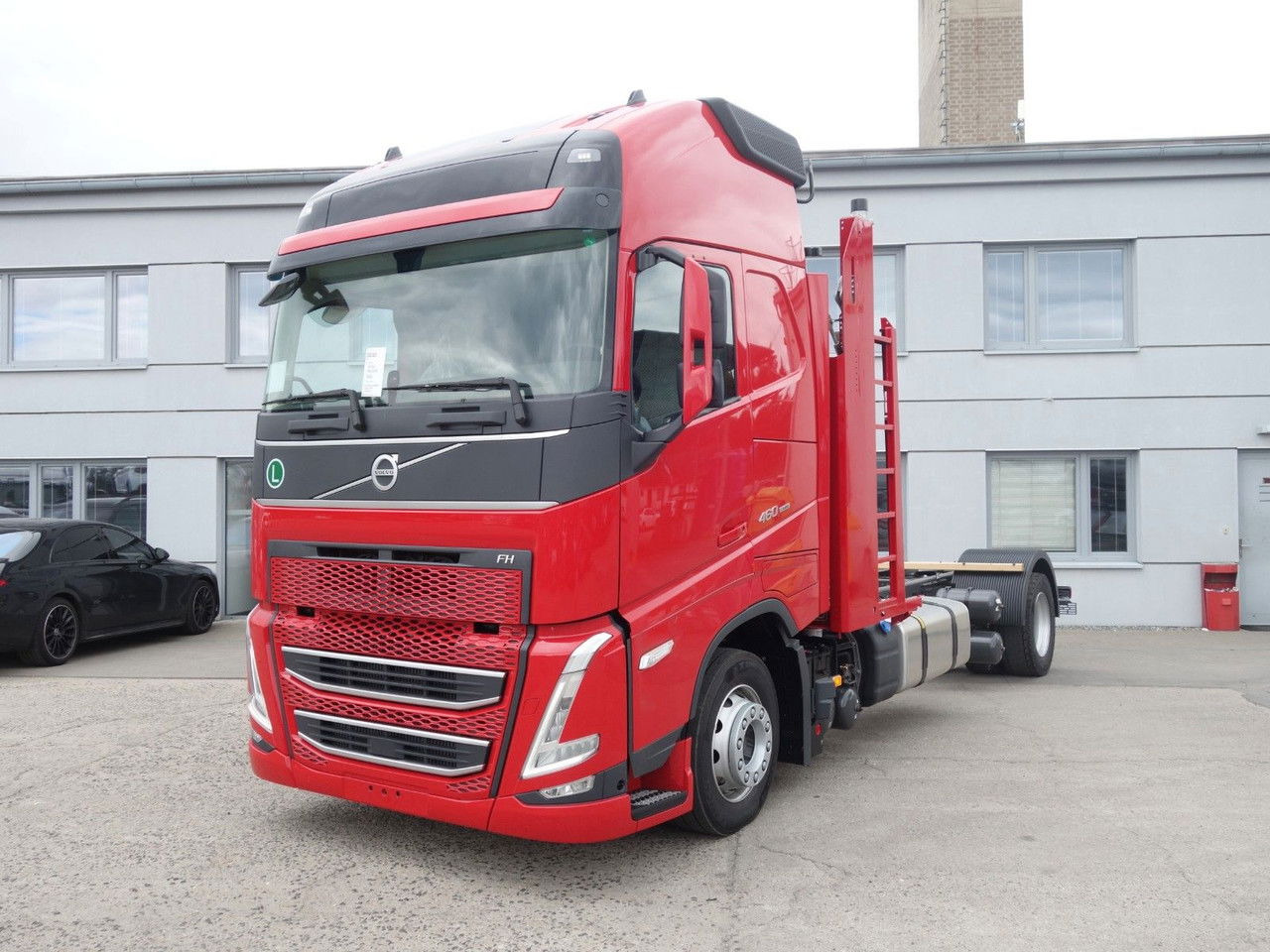 Volvo FH 13 XL 460 TC Neue fur Kassbohrer,Rolfo, Rimo - Kamion sa golom šasijom i zatvorenom kabinom: slika 3 Volvo FH 13 XL 460 TC Neue fur Kassbohrer,Rolfo, Rimo - Kamion sa golom šasijom i zatvorenom kabinom: slika 3
