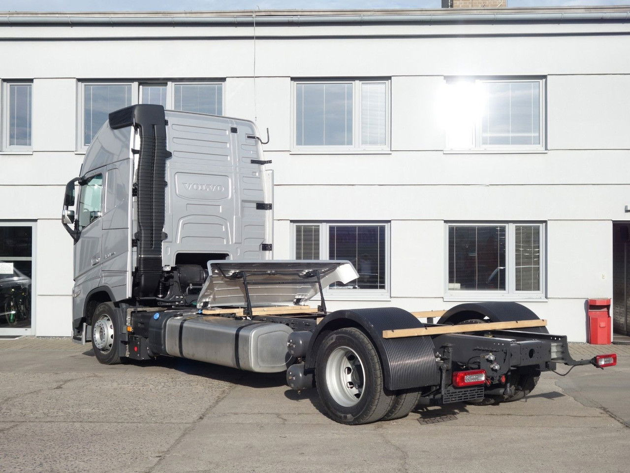 Volvo FH 13 XL 460 Turbo Compound Neue - Kamion za prevoz kontejnera/ Kamion sa promenjivim sandukom: slika 5 Volvo FH 13 XL 460 Turbo Compound Neue - Kamion za prevoz kontejnera/ Kamion sa promenjivim sandukom: slika 5