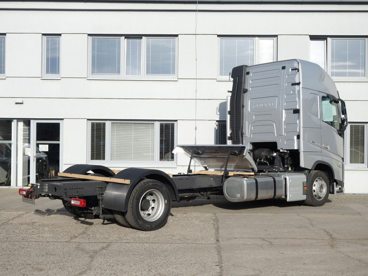 Volvo FH 13 XL 460 Turbo Compound Neue - Kamion za prevoz kontejnera/ Kamion sa promenjivim sandukom: slika 4 Volvo FH 13 XL 460 Turbo Compound Neue - Kamion za prevoz kontejnera/ Kamion sa promenjivim sandukom: slika 4