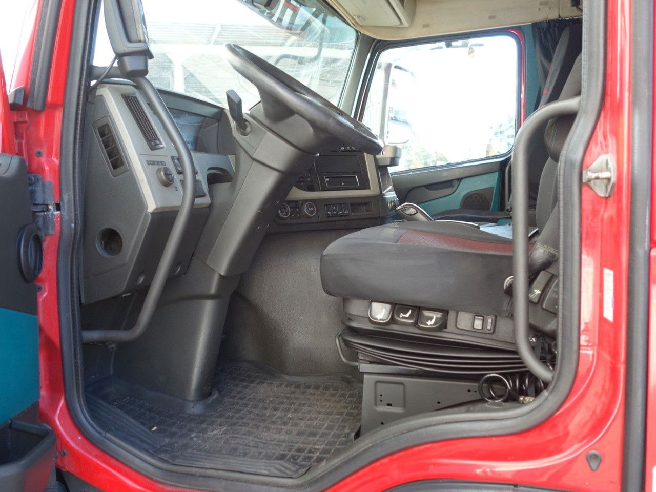 Kamion za prevoz automobila Volvo FM 460 6x2 Fahrgestell für Autotransporter: slika 13 Kamion za prevoz automobila Volvo FM 460 6x2 Fahrgestell für Autotransporter: slika 13