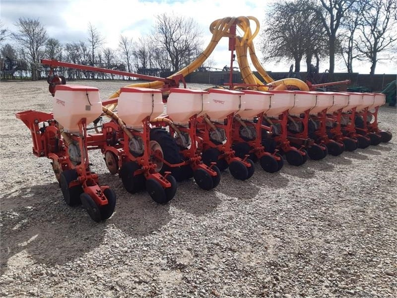 Maschio Gaspardo Manta XL 12 rk med PA1 fronttank - Sejalica: slika 2 Maschio Gaspardo Manta XL 12 rk med PA1 fronttank - Sejalica: slika 2