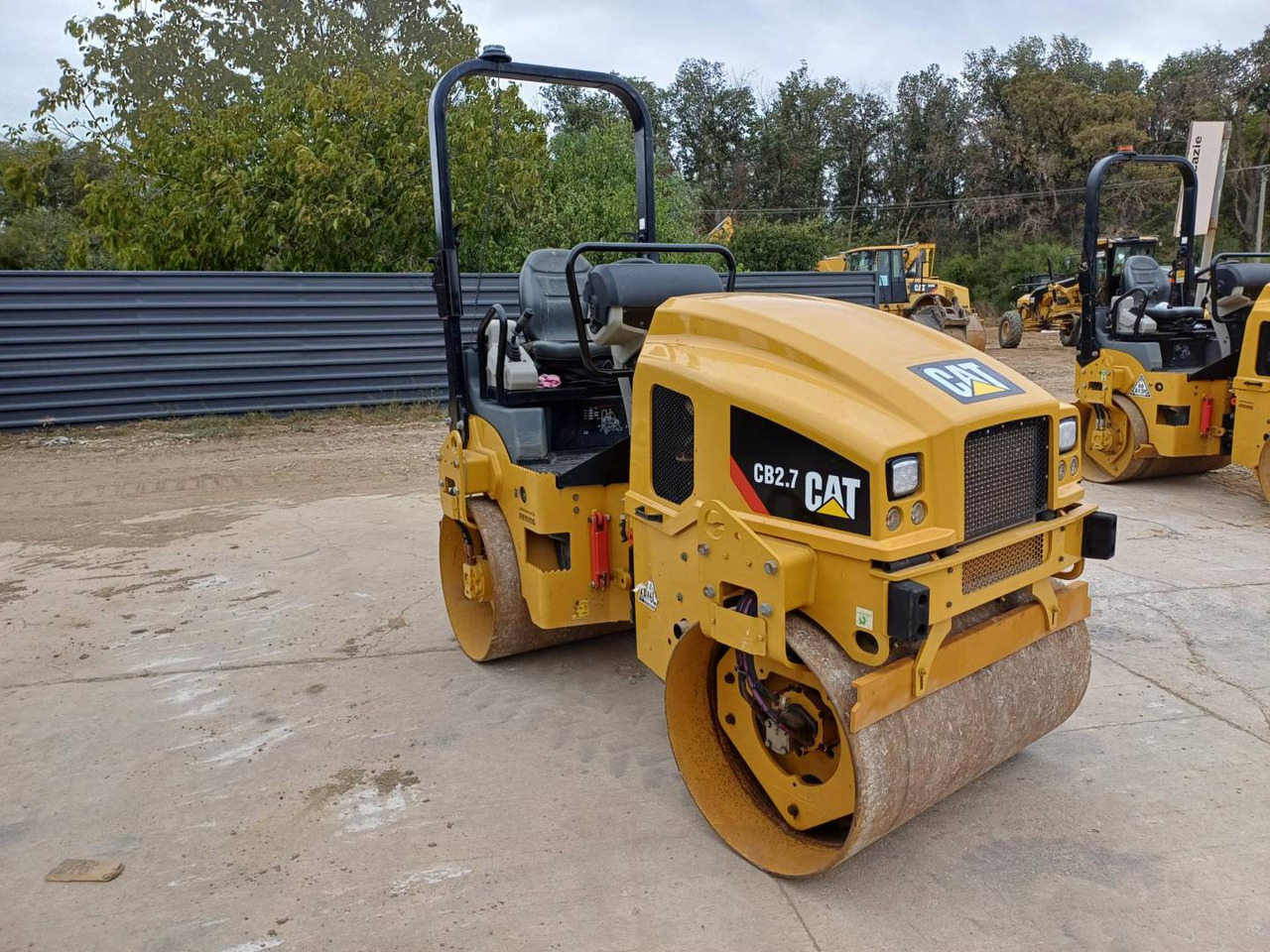 CAT CB2.7LRC - Valjak za puteve: slika 2 CAT CB2.7LRC - Valjak za puteve: slika 2
