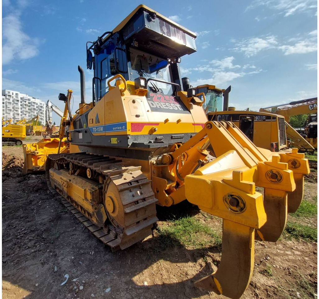CAT TD-15M - Buldožer: slika 4 CAT TD-15M - Buldožer: slika 4