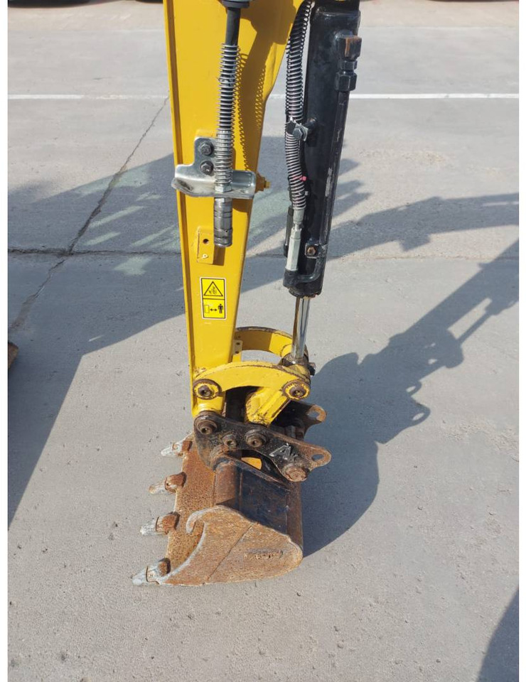 Bager guseničar CAT 301.8: slika 12